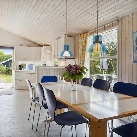 Eini - 500m From The Sea By Interhome