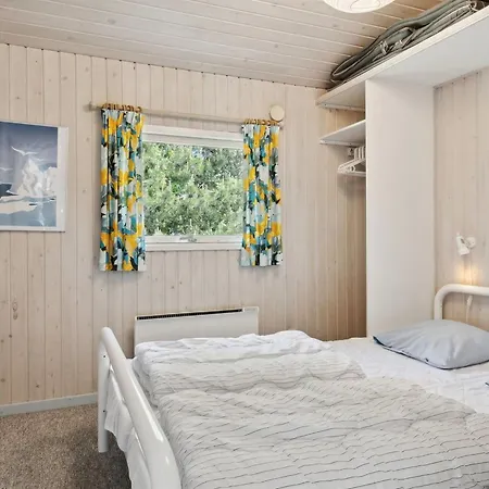 Eini - 500m From The Sea By Interhome *