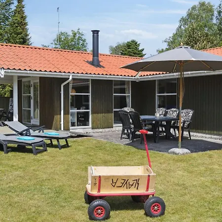 Dom wakacyjny Eini - 500m From The Sea By Interhome Bøtø By