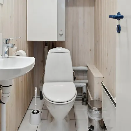 Eini - 500m From The Sea By Interhome Bøtø By