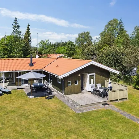 Eini - 500m From The Sea By Interhome * Bøtø By